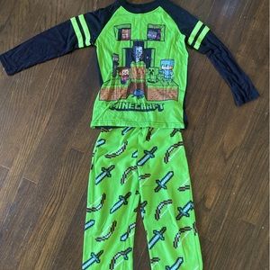 Minecraft pajamas size 6/7